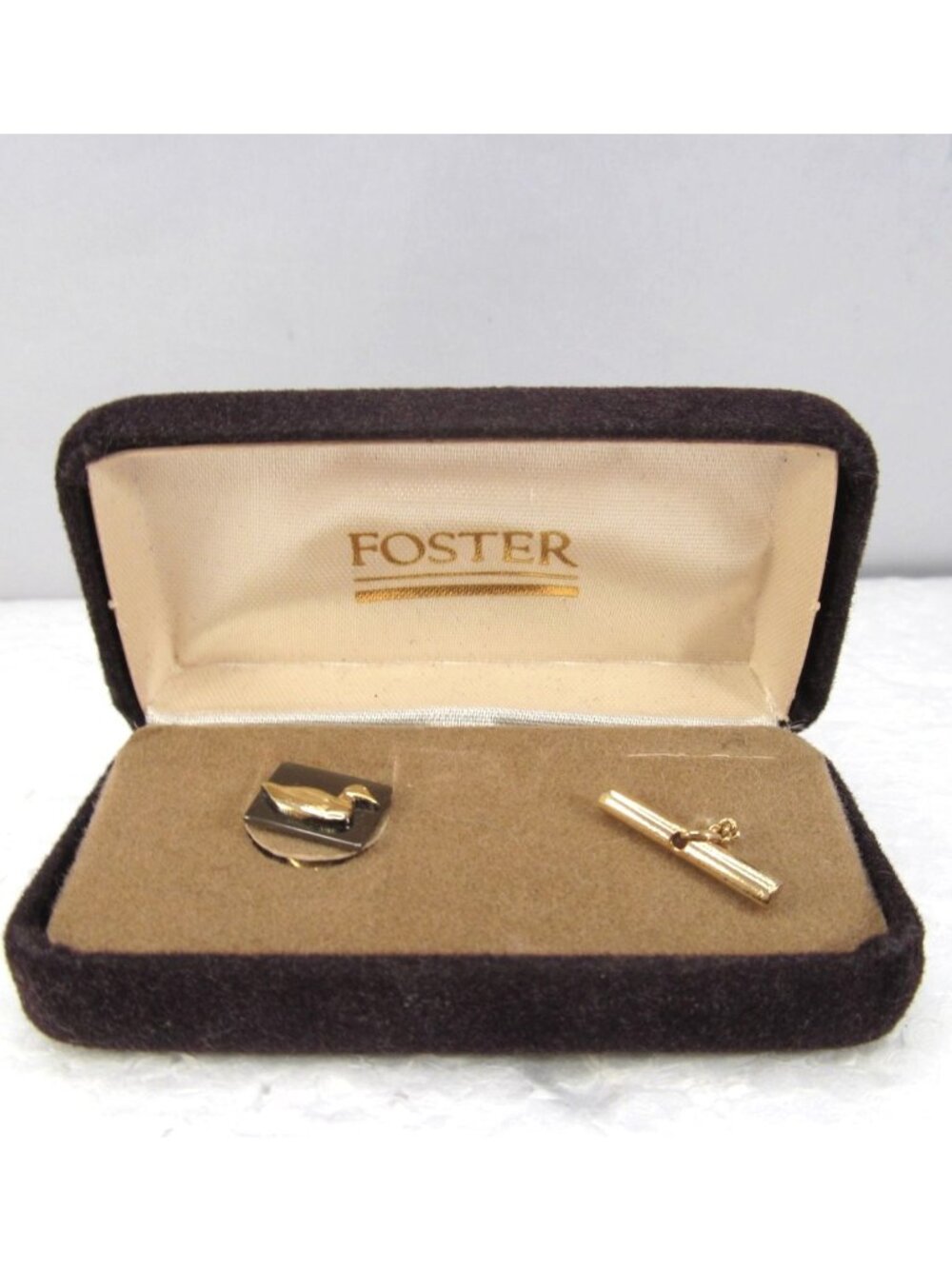 Foster Gold Tone Duck Tie Tack Vintage Black Background Chain Bar Velvet Box